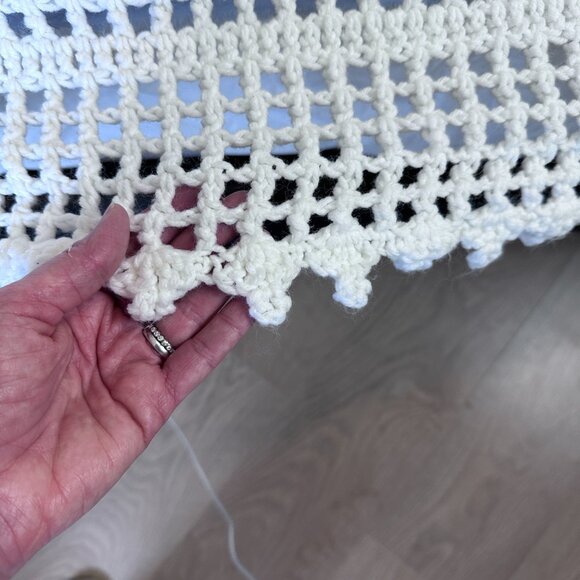 Handmade Crocheted Twin Bedspread /Throw - White - Picture 10 of 11